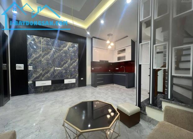 Cổ Nhuế nhà 5 tầng mới cực gần ô tô nhỉnh 6 tỷ