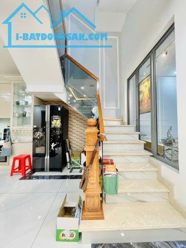 Biệt thự đẳng cấp 5 sao gần chợ Bình Thành khu phân lô cực đẹp có gara ô tô 108m2,4Tầng - 1