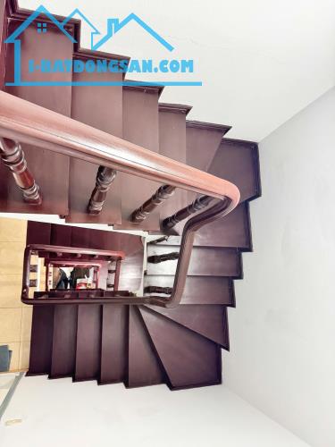 Bán nhà ngõ 34 Dịch Vọng Hậu, Cầu Giấy, 40m2, 5 tầng, mặt ngõ thông, tặng nội thất, 9 tỷ - 2