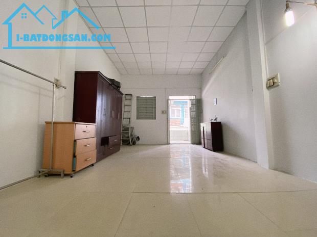 (404) DIỆN TÍCH LỚN (5m*24m) PHÙ HỢP XÂY CHDV - HẺM 6M XE HƠI VÀO NHÀ. - Giá dưới 6t5. - - 2