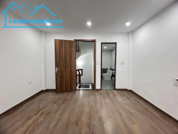 NHÀ ĐẸP PHÂN LÔ - Ô TÔ  ĐỖ CỔNG - NHIỀU TIỆN ÍCH - GIA CHỦ XINH ĐẸP THÀNH ĐẠT - 1