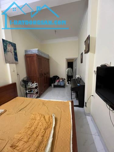 NHÀ PHÂN LÔ OTO CÁCH NHÀ 20M - 2 MẶT NGÁCH - THÔNG THOÁNG - KHUNG CỘT CHẮC CHẮN - LÊN - 4