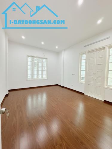 ĐỘI CẤN - TRUNG TÂM BA ĐÌNH - CÁCH Ô TÔ 20M- NHÀ 2 MẶT TIỀN - SIÊU THOÁNG - 46M2 - 9.8 TỶ - 2