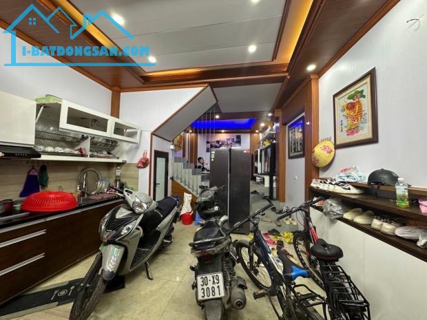 PHÚ MỸ - TIỆN LỢI - NGÕ THÔNG - NHÀ DÂN XÂY - GẦN BÃI ĐỖ Ô TÔ - 34M2 - GIÁ 7 TỶ - 2