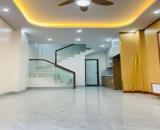 BÁN NHÀ SIÊU ĐẸP THẠCH BÀN 32M2 5T NỞ HẬU, Ô TÔ ĐỖ CẠNH NHÀ, NHỈNH 6 TỶ