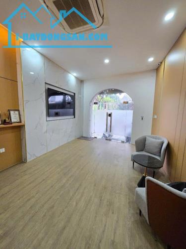 MẶT PHỐ LÊ TRỰC - TRUNG TÂM BA ĐÌNH - GẦN LĂNG CHỦ TỊCH - VĂN MIẾU QUỐC TỬ GIÁM - THÔNG SÀ - 2