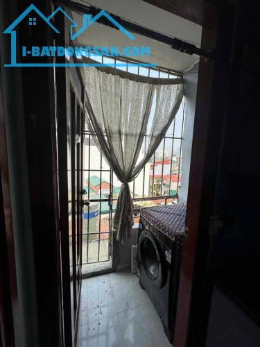 Cần bán căn hộ chung cư Khương Trung - có phôi riêng 50m2, 2 ngủ, ban công thoáng rộng - 2