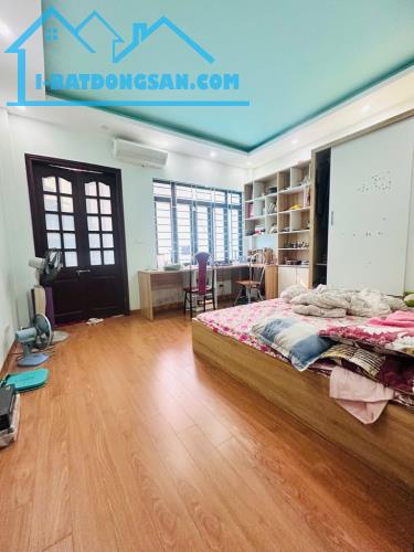 Bán nhà Trần Cung, 2 thoáng,55m2, 5 tầng, 6PN, MT5m, oto 10tỷ499