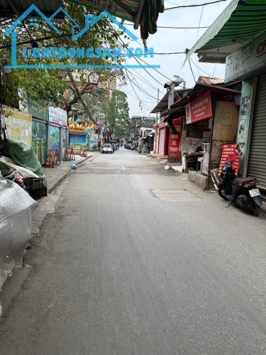 Bán nhà Giải Phóng - dt 25M giá 4.4 tỷ có thương lượng , nhà đủ công năng , tiện ích ,SĐCC