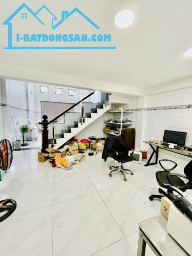 NHÀ QUẬN 12 TÂN THỚI HIỆP 80M2, NGANG 5M, 5 TẦNG-HẺM XE HƠI CHỈ 6 TỶ 500 - 5
