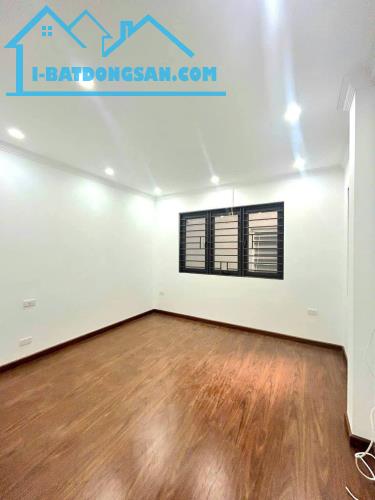 Bán nhà thang máy mới đẹp long lanh 6 tầng Phố Lạc Long Quân - 1