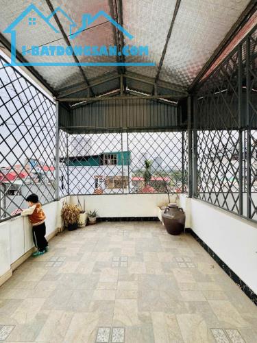 QUẬN HOÀNG MAI-  GẦN PHỐ-  Ô TÔ ĐỖ CỬA-  TẶNG FULL NỘI THẤT-  43m2 GIÁ NHỈNH  9 TỶ ĐỒNG - 5