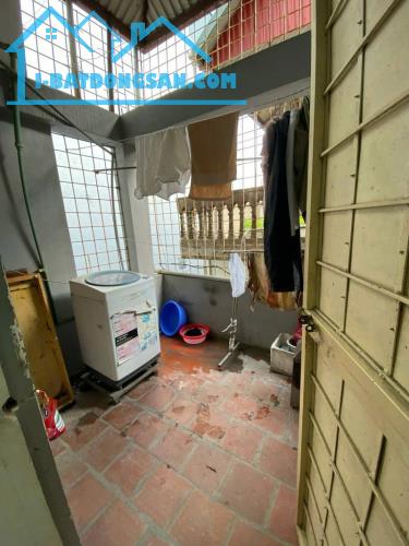 Chính chủ bán nhà Cự Lộc - 30m², 4 tầng, thiết kế hiện đại, giá cực kỳ hợp lý!