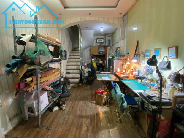 Chính chủ bán nhà Cự Lộc - 30m², 4 tầng, thiết kế hiện đại, giá cực kỳ hợp lý! - 4