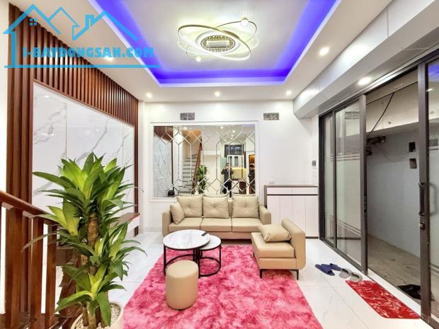 BÁN NHÀ HAI BÀ TRƯNG 30M2 / 6 TỶ