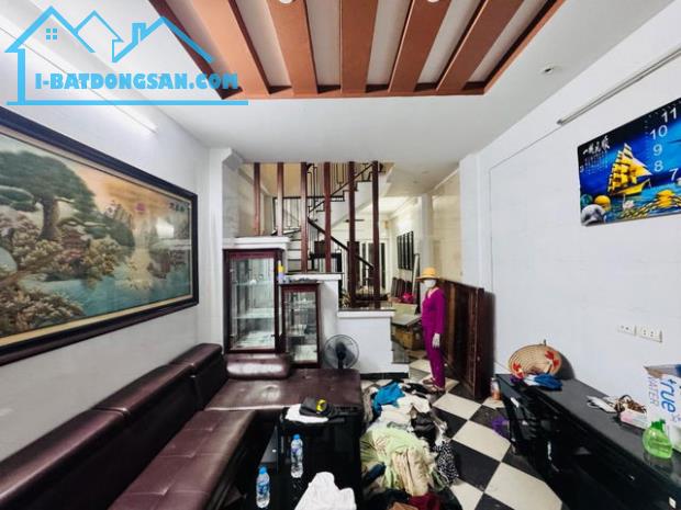 BÁN NHÀ PHỐ HOÀNG MAI 50M CHỈ HƠN 6 TỶ - 30M RA Ô TÔ