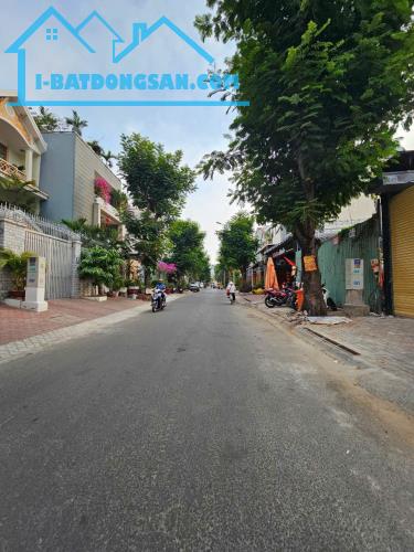 QUẬN 7,87M2 Ngang lớn 6M, Hẻm Xe Hơi,Gần mặt tiền- 5p qua Q1,4 - 1