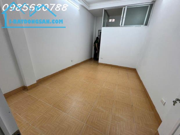 Bán nhà 4 tầng, 30m², 3PN, 3WC, An Dương Vương, Nhật Tân, 4.5 tỷ