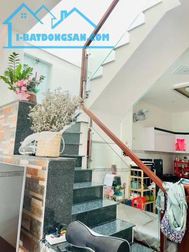 Nhà 1T1L đẹp - Hẻm xe tải - 82m2 - chỉ 6.x tỷ - PLB - 3