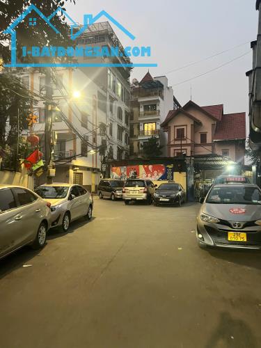 BÁN NHÀ THUỴ KHUÊ TÂY HỒ - 38M2 5 TẦNG - NHÀ ĐẸP THANG MÁY - GIÁ NHỈNH 8TỶ