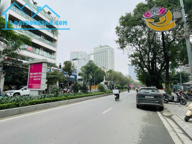 Bán Đất Mặt Phố Hồ Tây - Lạc Long Quân - View Cực Đẹp. DT 122M2. MT 8,8M - 2