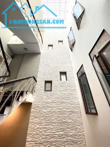 # Kiệt Ô tô đậu cửa Đống Đa, 120m2, 5 tầng riêng biệt, sang trọng, 5 phòng rộng, nội thất - 1