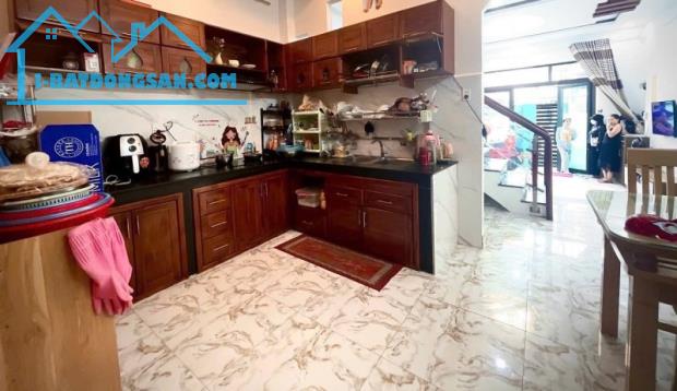 ► Nhà kiệt Lê Văn Hưu gần Chợ Bắc Mỹ An, 65m2, 3 tầng cực đẹp, 3.45 tỷ - 3