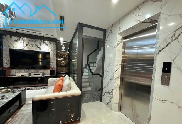 Bán nhà phân lô 6 tầng thang máy DT 65m ngõ 61 Việt Hưng giá 18 tỷ - 1