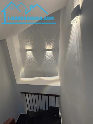 HOÀNG HOA THÁM  - 20M RA PHỐ - THOÁNG SÁNG - NỞ HẬU - THANG MÁY - TRUNG TÂM BA ĐÌNH - 5