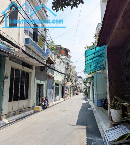 Nhà mặt tiền 3 tầng, Tân Trang, Tân Bình, 4.4x11m, 50m2, nhỉnh 8 tỷ TL