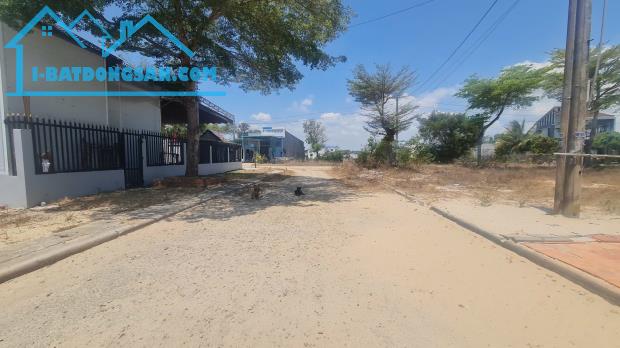 bán đất 5x21 full thổ cư đường D KHu SGHT, Tân Bình, Lagi, Bình Thuận. Giá Rẻ 1,1 tỷ - 1