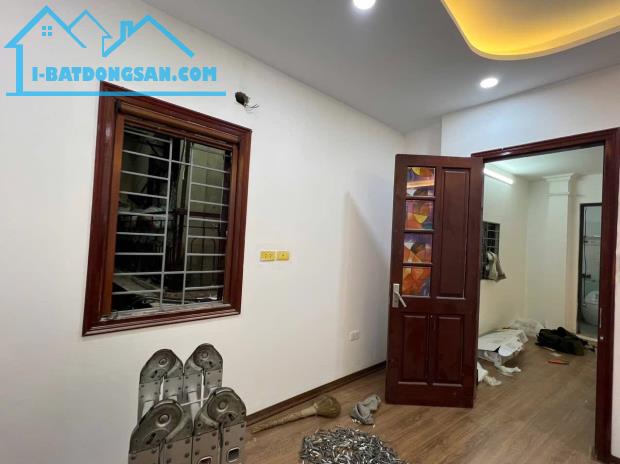 Bán nhà đẹp mặt ngõ kinh doanh phố La Thành 35m2 6tầng mặt tiền 9m 7.1 tỷ Ba Đình