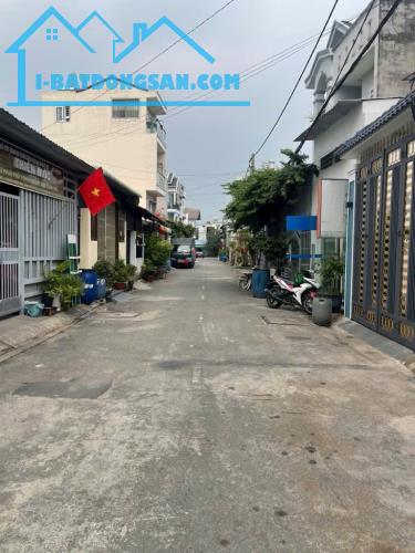 DÃY TRỌ 14 PHÒNG, DÒNG TIỀN 25 TRIỆU/THÁNG, CẠNH KCN CAO, PHÚ HỮU, QUẬN 9