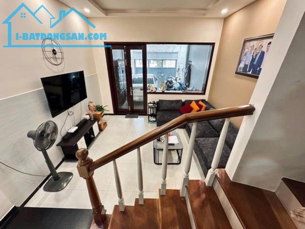 Ô TÔ VÀO NHÀ! Bán Nhà 4 Tầng Lung Linh Cao Thắng, 71m2, 12 Tỷ TL