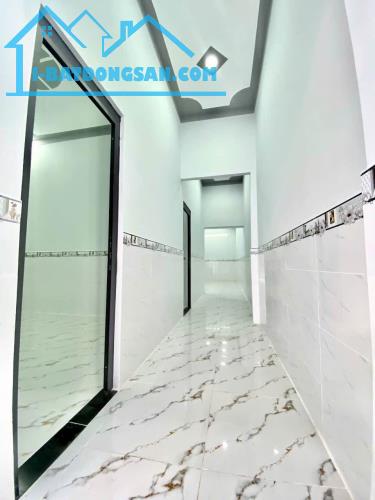 Bán Nhà Cấp 4 -  Gần Bến Xe Miền Tây - dt 72m2 - Giá 1 Tỷ 280 - Sổ Hồng Riêng ! - 2