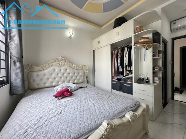 MẶT TIỀN 8M - NGUYỄN THƯỢNG HIỀN P6 BÌNH THẠNH - 4 TẦNG - 6PN LỚN - CHỦ GẤP BÁN ĐỊNH CƯ - - 1