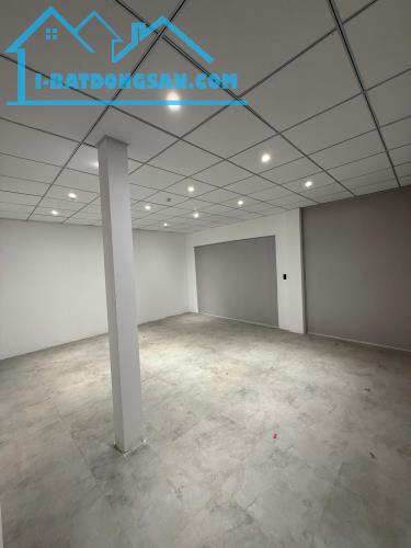 Bên mình đang có những căn phòng siêu đẹp, rộng rãi, view siêu đỉnh ngay trung tâm sầm - 4