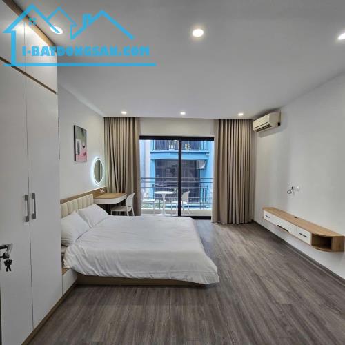 Bán nhà Vĩnh Phúc, Ba Đình, dt 40m, ngõ rộng, gần phố, 20m ra đường ô tô tránh. Giá 7 tỷ
