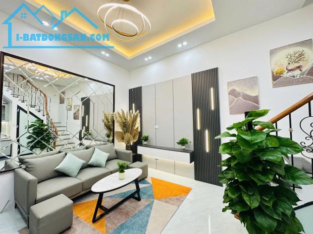 BÁN GẤP NHÀ 4 TẦNG KIM MÃ 30M, TRUNG TÂM BA ĐÌNH GIÁ CHỈ 5,5 TỶ. - 1