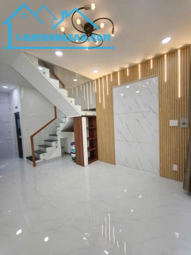 Nhà đẹp Bình Tân giá dưới 3 tỷ 65, 2 tầng, 26m2, HXH, 2 PN - 1
