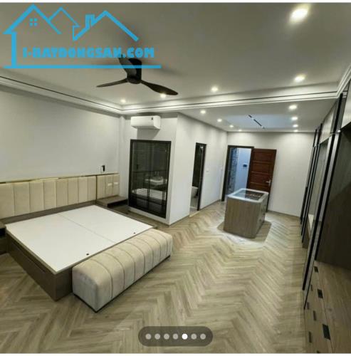 SIÊU RẺ - NGỌC THUỴ - 46m - GARA- THANG MÁY- GẦN Ô TÔ TRÁNH- NHỈNH 9 TỶ - 4