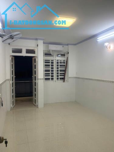 HXH THÔNG 1 TRỤC - XE HƠI NGỦ TRONG NHÀ HẬU GIANG - P12, Q6 - 54M2* 3 TẦNG - NHỈNH 7 TỶ TL - 5