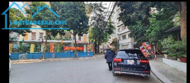 Cần bán đất Xuân La, ngõ thông, tiện ích đầy đủ - 1