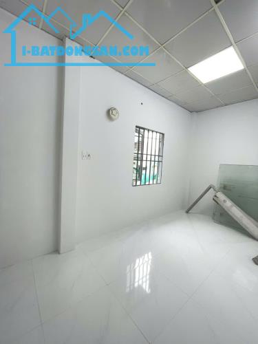 Nhà mới hẻm thông ô tô, dối diện chung cư Sơn Kỳ, 3.1 tỷ - 2