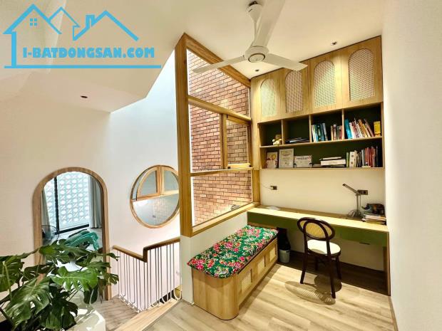 Đón đầu cầu Tứ Liên, ô tô đỗ cửa, 80m2, 5 tầng, gần phố, sổ nở hậu, 15,5 tỷ - 2