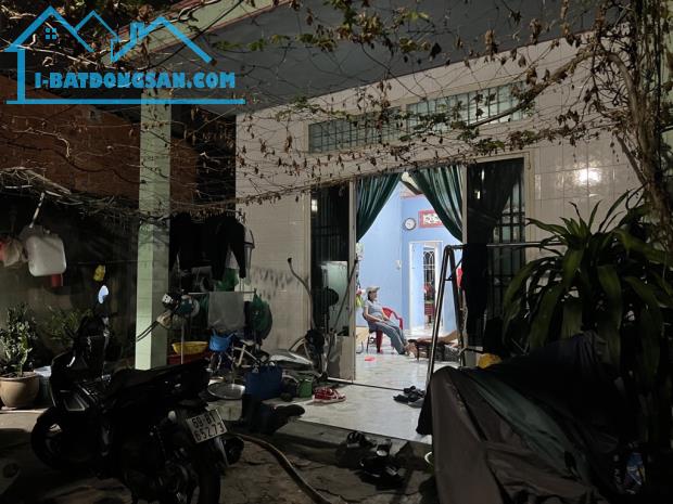 HẺM XE HƠI VÀO NHÀ NỞ HẬU GẦN BỆNH VIỆN THỦ ĐỨC, RỘNG 6,5m, DT 120m2, NHỈNH 7 TỶ. - 1