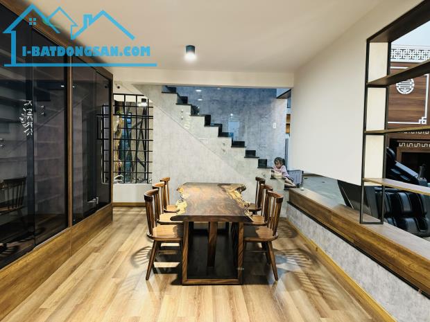 Bán Villa Góc 2 mặt tiền đường A6 Phạm Ngũ Lão - 1
