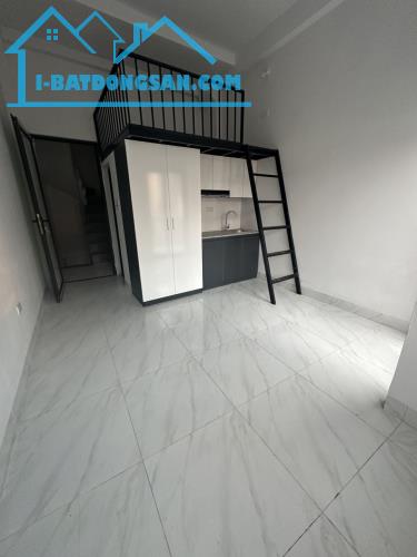 Bán gấp CCMN 60m 7 tầng 18 phòng Yên Xá Triều Khúc, mặt ngõ thông,dòng tiền cao.lh 0975100 - 1