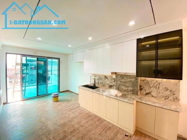 Bán nhà đẹp mặt ngõ phố Đê La Thành 35m2 6tầng thang máy 8 tỷ Ba Đình - 2