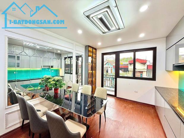 Bán nhà Hoàng Hoa Thám Ba Đình, ngõ 3 gác, 2 mặt thoáng 60m 4T mt 5m giá 10.x tỷ